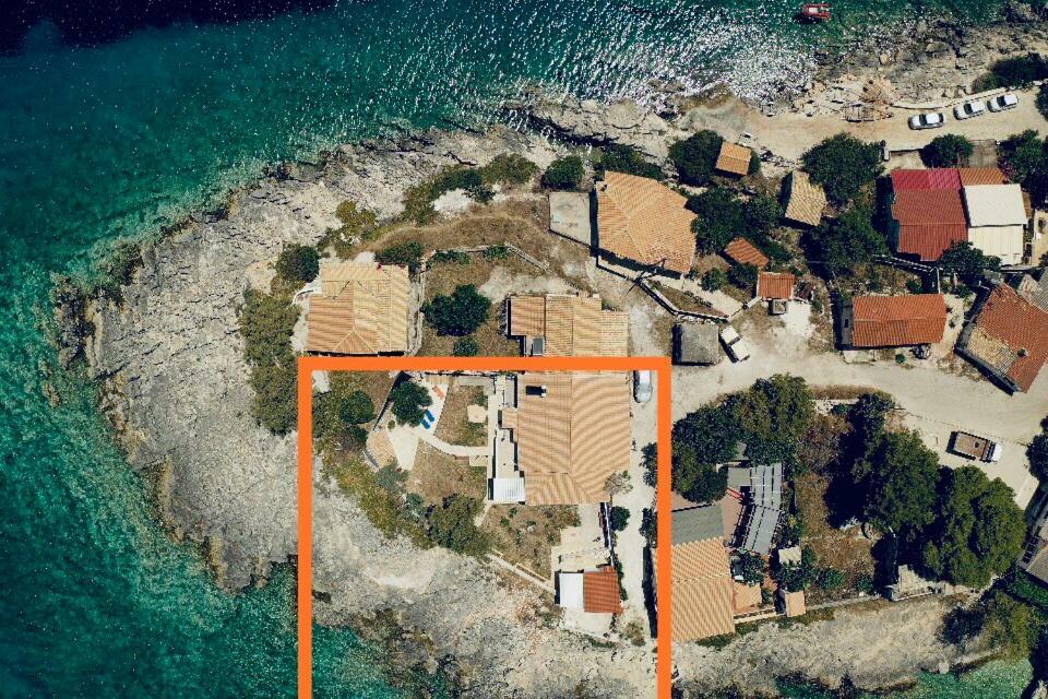 Floreika Studio By The Sea Skinaria Exterior photo